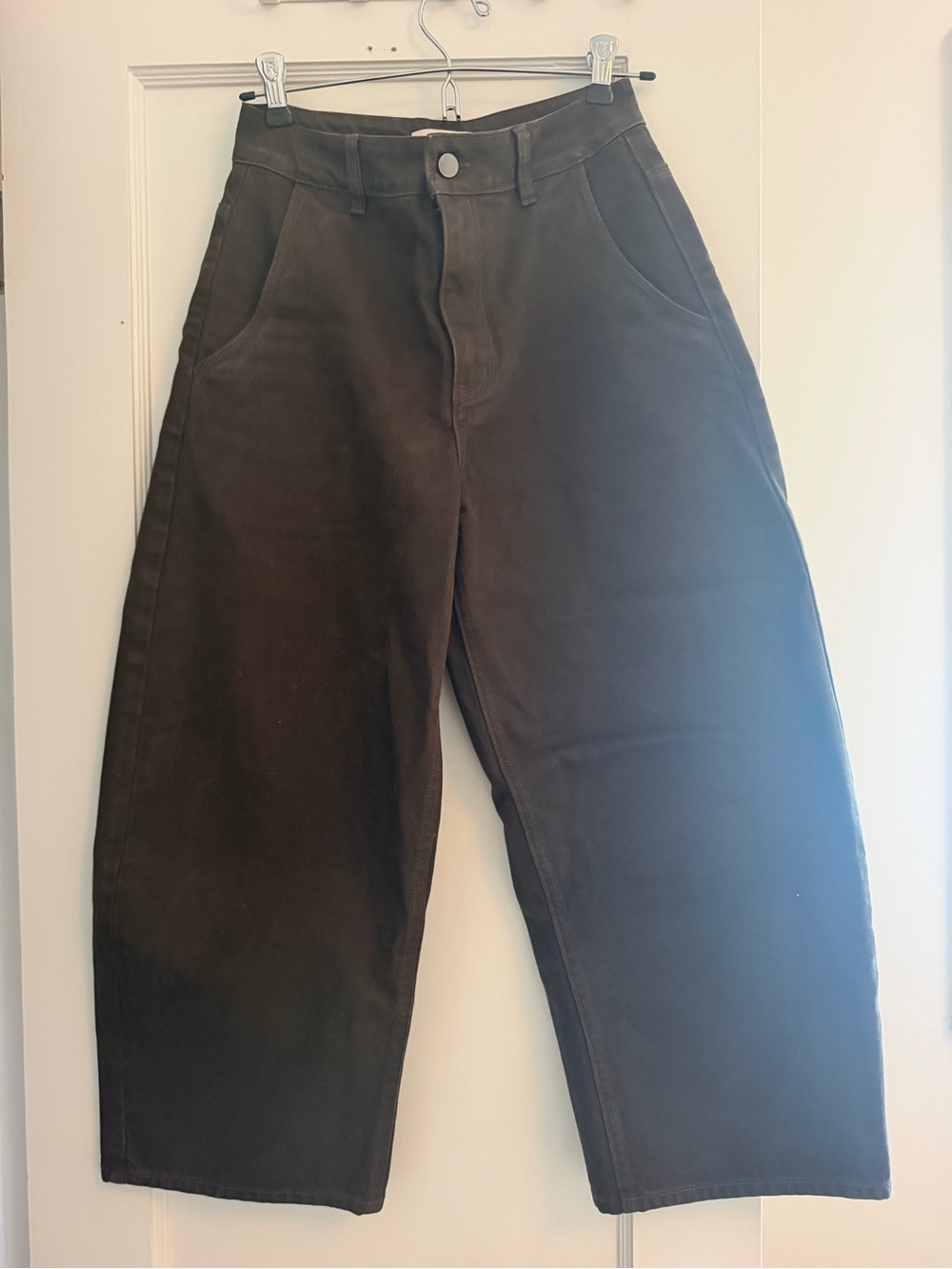 Insis Barrel Leg Brown Pants